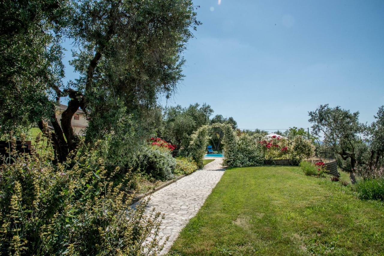 Villa Collebelvedere - Near Rome With Home Restaurant Fara in Sabina Εξωτερικό φωτογραφία